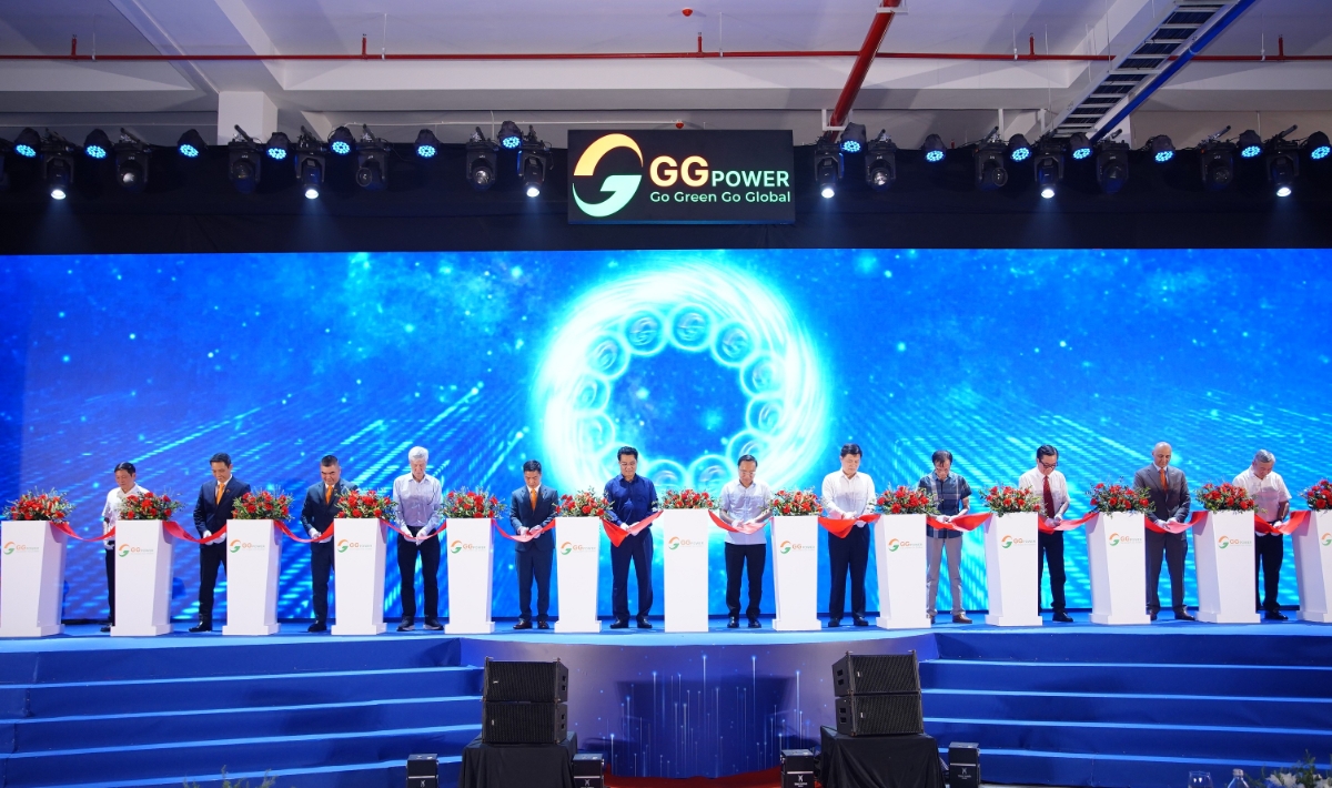 Ra mắt nhà máy pin lưu trữ năng lượng tại Hưng Yên